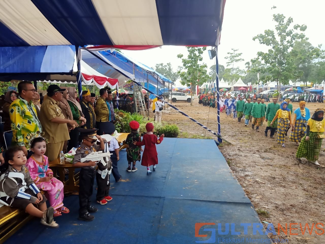 Meski Diguyur Hujan, Karnaval Budaya HUT Konawe ke-60 Berlangsung Meriah
