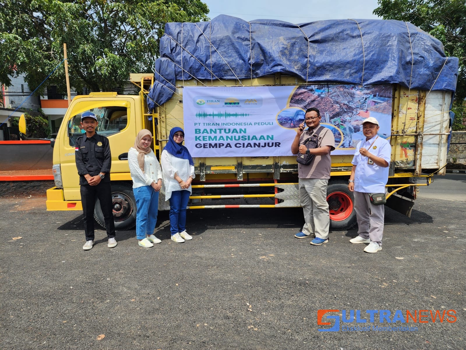 Tim Kemanusian PT Tiran Indonesia Serahkan Bantuan Logistik kepada Korban Gempa Cianjur